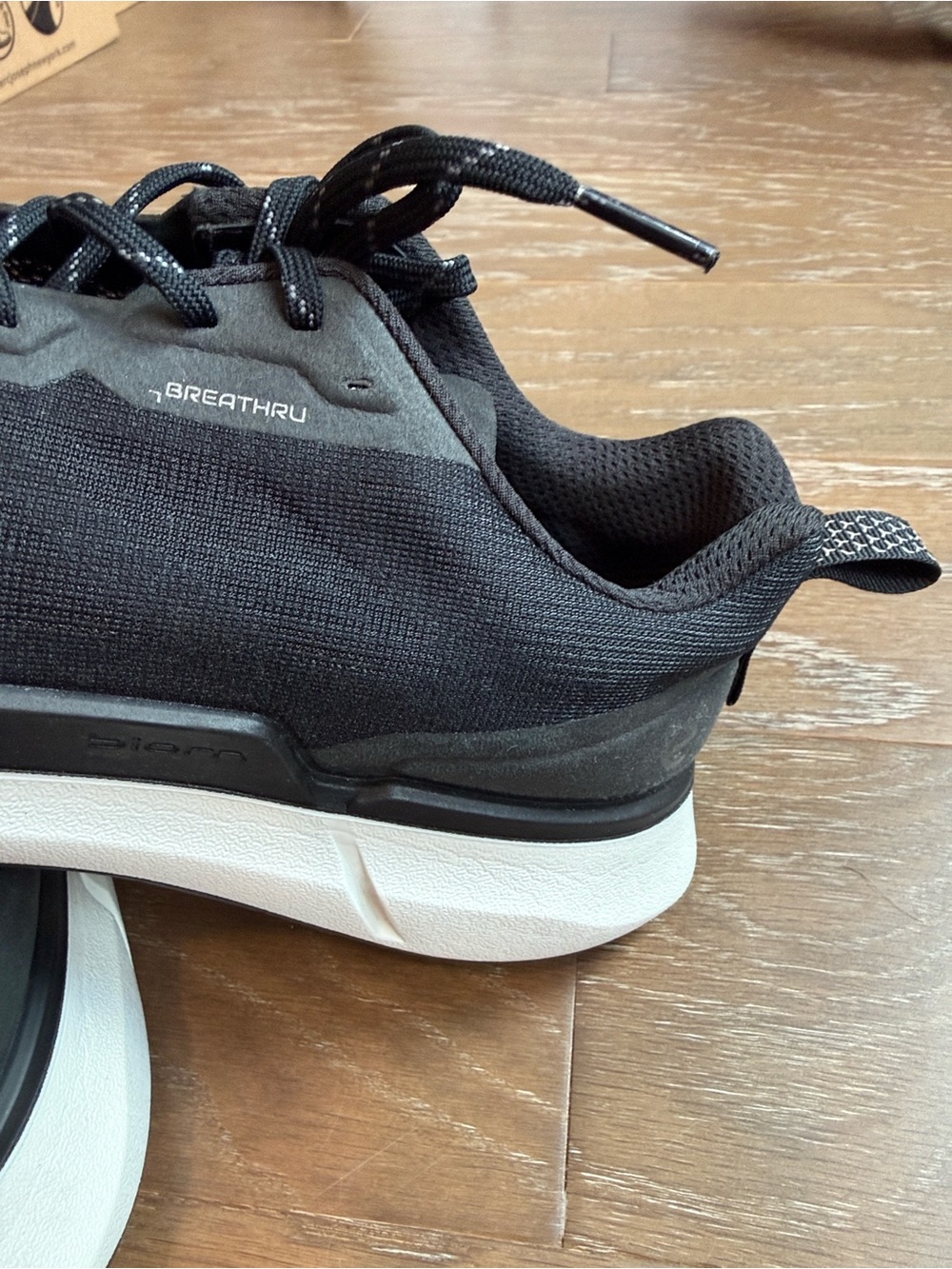 Ecco Women's Black Sneakers with Gray Accents size 40 - Picture 6 of 10